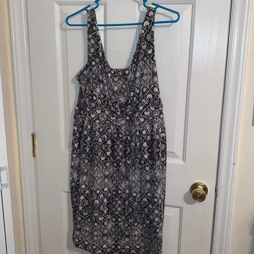 Sleeve-less dress